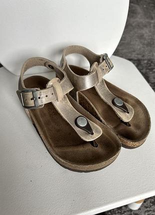 Босоніжки для дівчинки