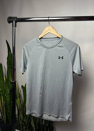 Спортивна футболка  under armour