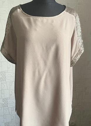 Блузка з паєтками