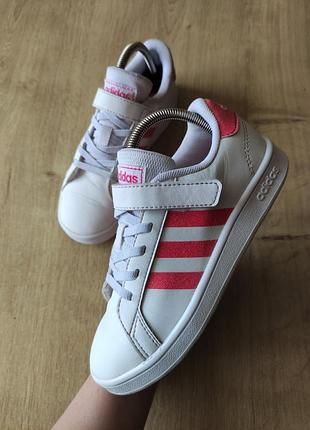 Фірмові дитячі кросівки adidas, оригінал, р.32