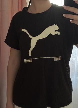 Чорна футболка puma