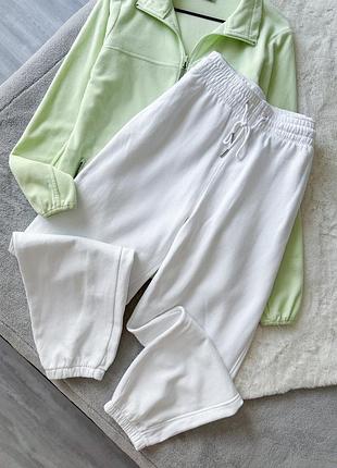 Белые спортивки h&m