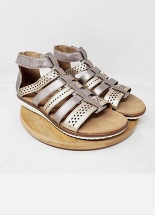 Сандалии женские clarks