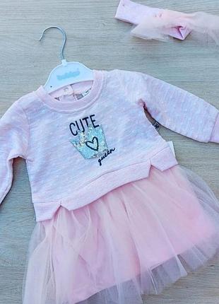 Платье с повязкой