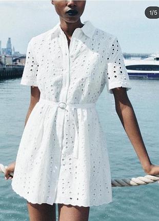 Короткое ажурное платье с вышивкой прошва zara