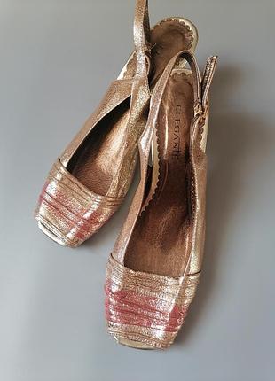 Шикарні золоті босоніжки