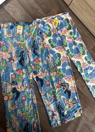 Нові атласні квіткові легкі штани zara зара розмір м