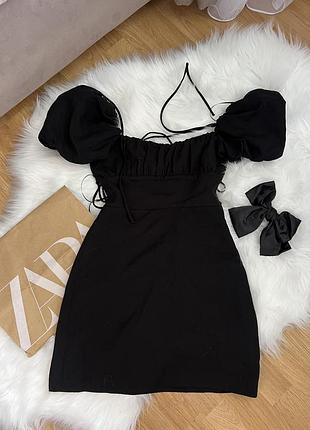 Чорне коротке плаття zara з відкритою спиною