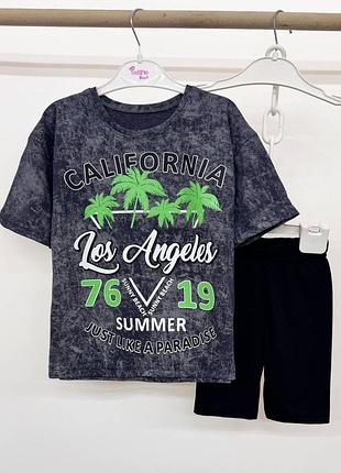 Костюм для дівчинки футболка та треси