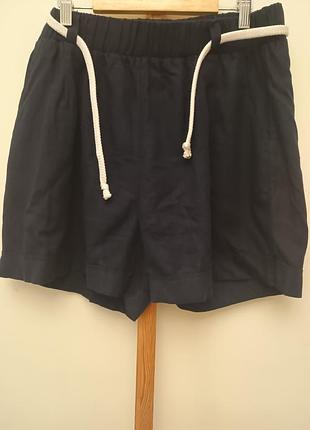 Отличные легкие льняные шорты известного британского бренда for you