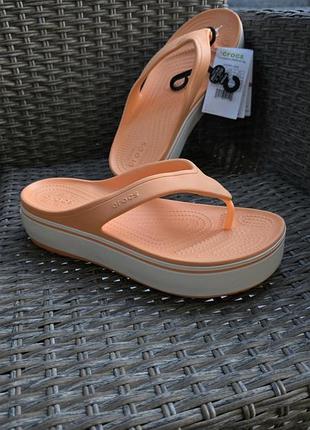 Шлепки вьетнамки на платформе crocs crocsband platform black w11-42/43-27cm