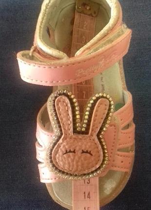 Детские босоножки 2