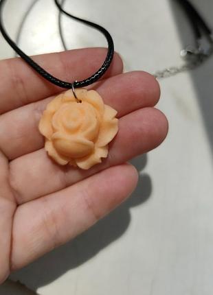 Кулон ніжна роза