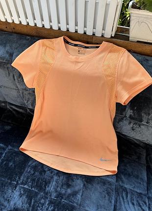 Спортивна футболка nike running