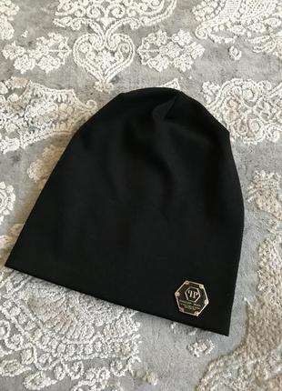 Трикотажная шапочка на флисе