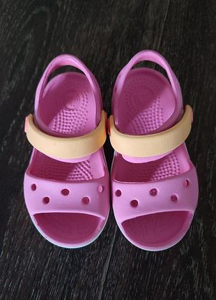 Crocs босоніжки сандалії