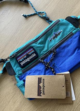 Сумка через плече patagonia mini hip pack (нова, з біркою)