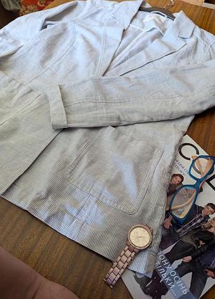 Пиджак летний в полоску бело-серый