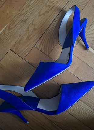 Босоніжки на підборах zara