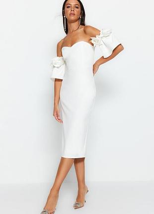 Сукня біла