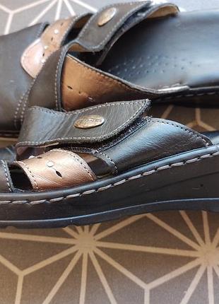 Шльопанці шкіра 39 р