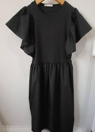 Оригинальное летнее платье от бренда 
zara