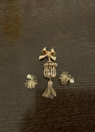 Набор винтаж:брошь и клипсы,сша