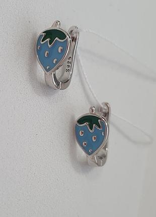 Дитячі сережки , полунички