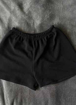 Шорти чорного кольору для підлітків