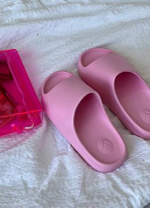 Женские шлепанцы adidas yeezy slide pink, женккие шлепанцы лезвия слайда, шлепки