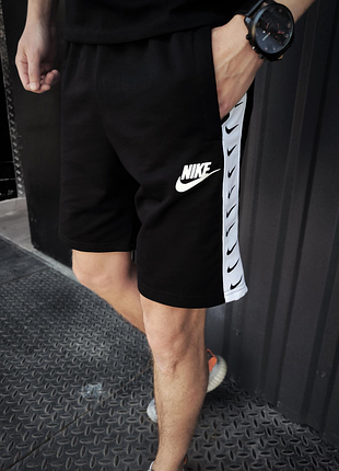 Шорти nike чорні (лампас)