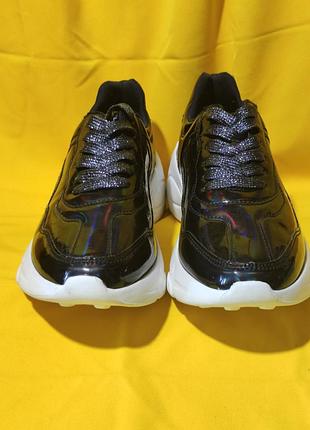 Женские кроссовки на лето