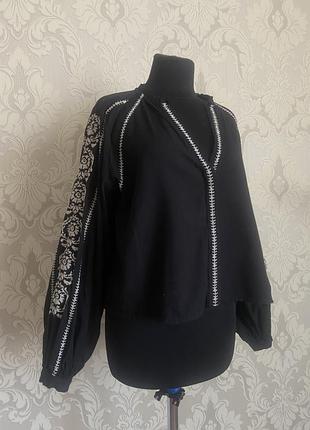 Блуза з льону вишиванка