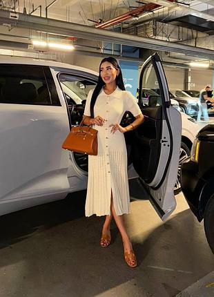 Сукня довга з ґудзиками кремова