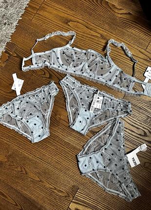 Комплект женского белья голубого цвета tezenis