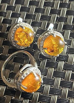 Серебряные серьги и кольца с янтарем моника