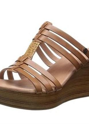 Босоножки ( шлепанцы) натур кожа ugg