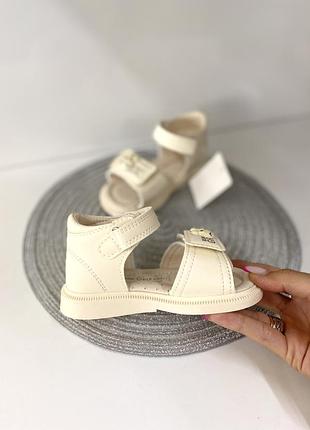 Босоніжки для дівчинки 7