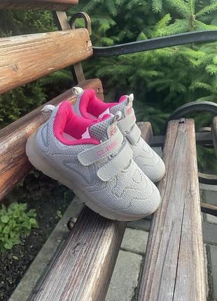 Дитячі кросівки clibee 27-17см!