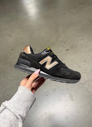 Женские кроссовки new balance 574 black gold New balанс черного из золотыми цветами