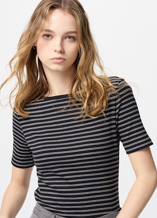 Футболка uniqlo (475842)