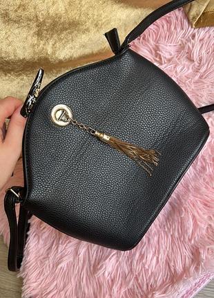 Сумочка на ґудзику базова