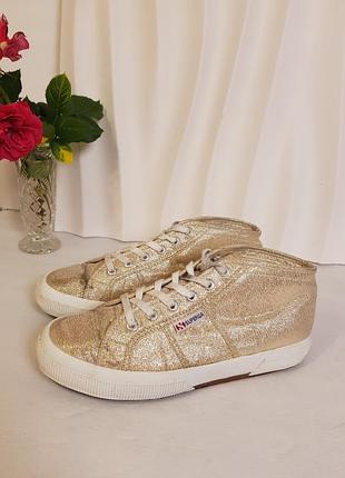 Золотые золотистые кеды на платформе superga