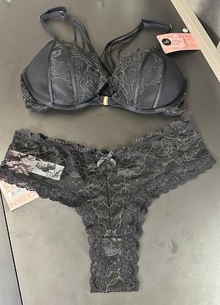 Шикарний комплект hunkemoller