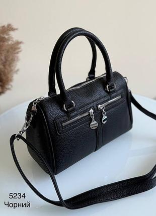 Женская сумка сумочка маленькая черная кожаная из эко кожи с ручками и ремешком бочонка