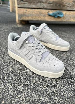 Кросівки buenos materiales que se le añade el diseño adidas