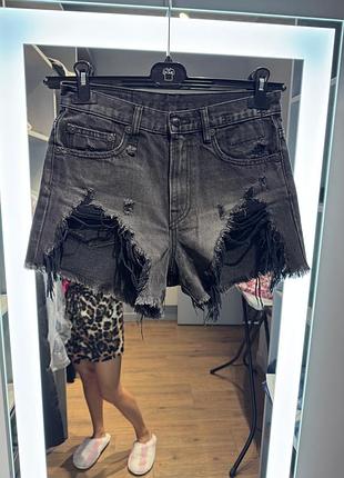 Продам джинсовые шорты!