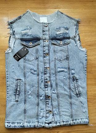 Джинсова жилетка it's basic 671 блакитна рвана