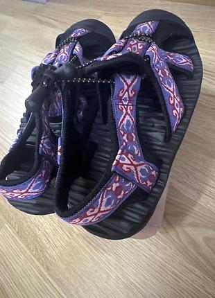 Сандалі спортивні 2