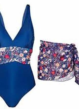 Купальник 52 розмір.